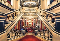 Новый роскошный отель в Париже - Saint James 
